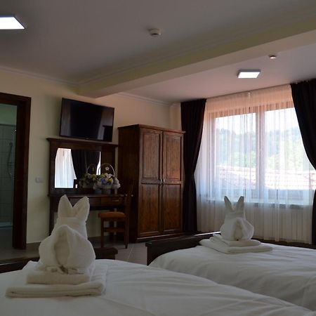 Hotel Rabbit Bran Moieciu de Jos Exteriér fotografie