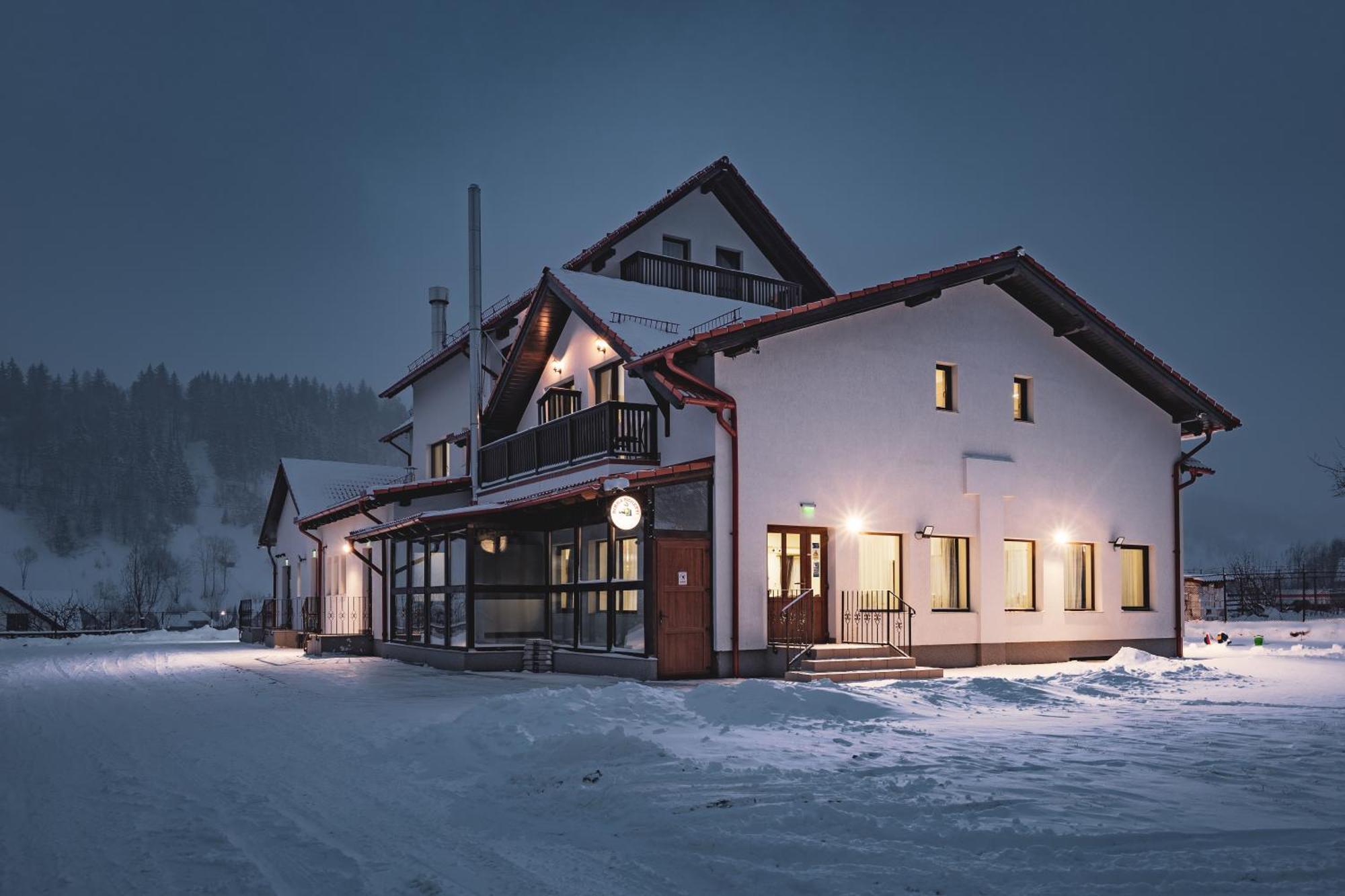 Hotel Rabbit Bran Moieciu de Jos Exteriér fotografie